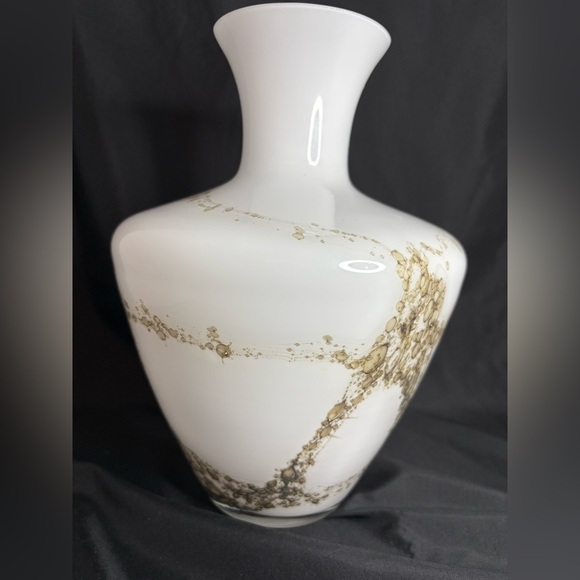 Glass Accent vase - Picture 4 of 7